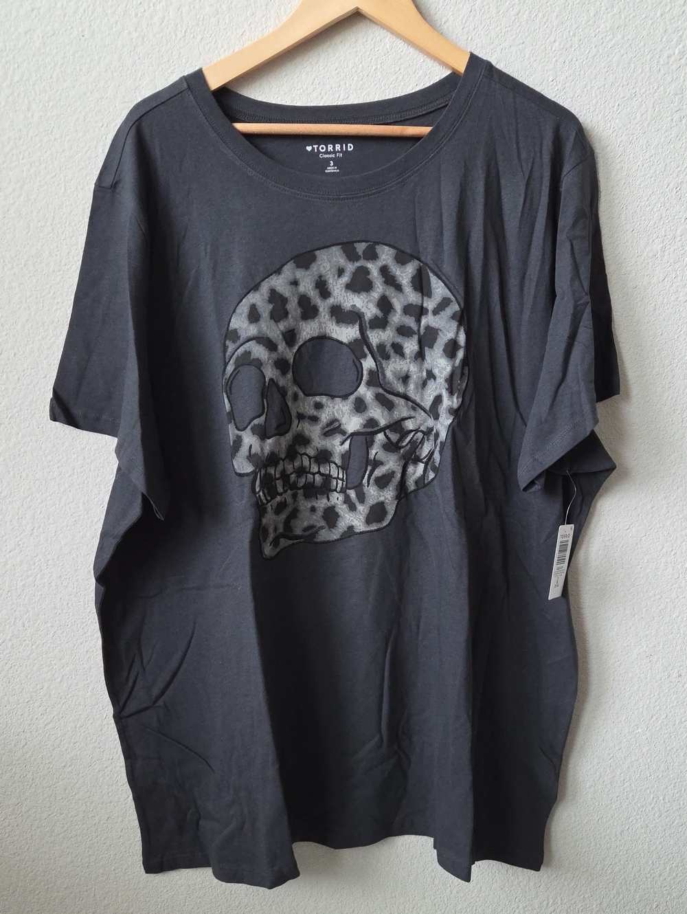 TORRID Women's Black Graphic Skull Tee Leopard Print Skull Plus Size 3 3X 22-24